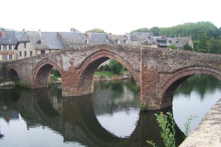 AUBRAC TRES BEAU