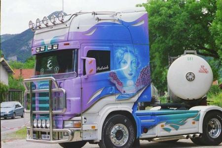 CAMION